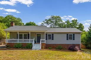 1704 Cardinal Ct, Belmont, NC 28012 - Photo 1