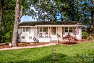 351 Eastwood Dr, Lincolnton, NC 28092 - Photo 1
