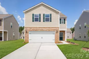 39 Katherine Emilie Dr, Hendersonville, NC 28792 - Photo 1