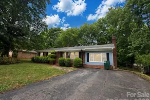406 E L St, Newton, NC 28658 - Photo 1