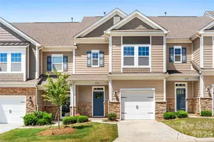 8723 Harris Lake Ln, Charlotte, NC 28269 - Photo 1