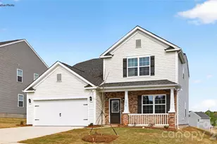 588 17th Ave Ct NE, Hickory, NC 28601 - Photo 1