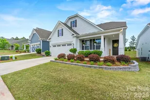 12520 Old Iron Ln, Charlotte, NC 28215 - Photo 1