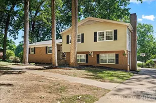 2010 Saratoga Dr, Gastonia, NC 28056 - Photo 1