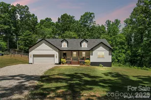 305 Robinson Ave, Mount Holly, NC 28120 - Photo 1