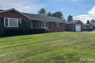 54 Rhoda St, Canton, NC 28716 - Photo 1
