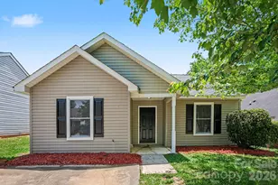 1610 Forest Stream Ct, Charlotte, NC 28213 - Photo 1