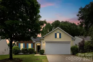 1528 Oakdale Green Dr, Charlotte, NC 28216 - Photo 1