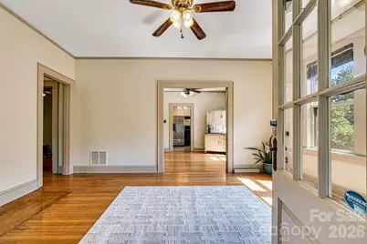 220 W 8th Street, Newton, NC 28658 - Photo 1