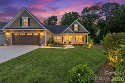 2109 6th Street NW, Hickory, NC 28601 - Photo 1