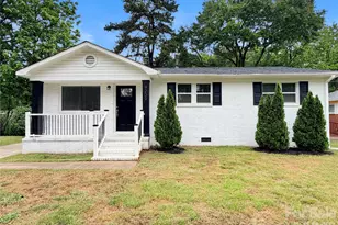 9209 Edgevale Dr, Charlotte, NC 28216 - Photo 1