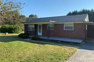 1702 Mayberry Rd, Dallas, NC 28034 - Photo 1