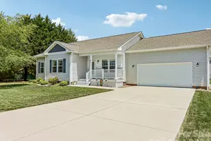 464 Riverwind Dr, Hendersonville, NC 28739 - Photo 1