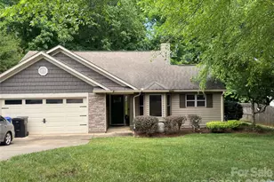 529 Lisa Carol Dr, Mooresville, NC 28115 - Photo 1