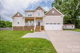 3211 Oakdale Rd, Charlotte, NC 28216 - Photo 1