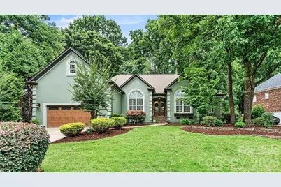 5028 Foxbriar Trail, Charlotte, NC 28269 - Photo 1