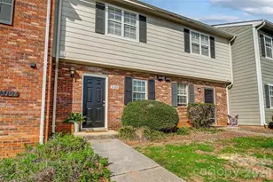 3109 Heathstead Place, Charlotte, NC 28210 - Photo 1