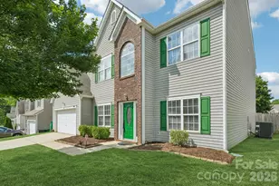 9621 Rothman Ln, Charlotte, NC 28215 - Photo 1