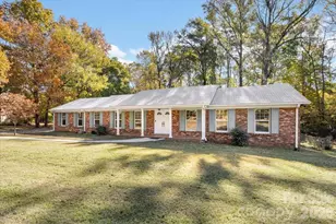 1840 Stoneyridge Dr, Charlotte, NC 28214 - Photo 1
