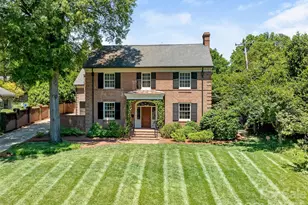 714 Edgehill Rd N, Charlotte, NC 28207 - Photo 1