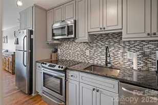 301 Pinnacle Inn Rd, Beech Mountain, NC 28604 - Photo 10