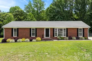 22 Forest Hill Rd, Belmont, NC 28012 - Photo 1