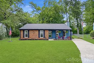 6804 Delta Lake Dr, Charlotte, NC 28215 - Photo 1