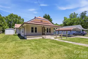 174 Hazelwood Ave, Waynesville, NC 28786 - Photo 1