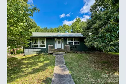 133 Jarvis Street, Waynesville, NC 28786 - Photo 1