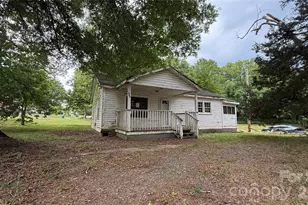 255 Washington St, Forest City, NC 28043 - Photo 1