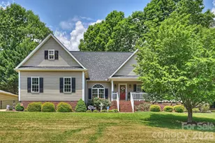 1302 Laurel Woods Dr, Gastonia, NC 28052 - Photo 1