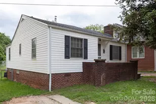 312 S Race St, Statesville, NC 28677 - Photo 1