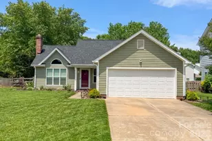 3930 Huntmeadow Dr, Charlotte, NC 28269 - Photo 1