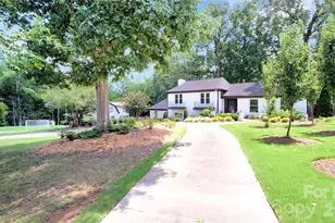 1634 Lumarka Dr, Charlotte, NC 28212 - Photo 1
