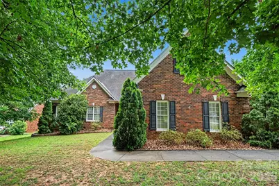 172 Eaglecrest Drive, Matthews, NC 28104 - Photo 1