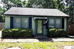 731 10th St Blvd NW, Hickory, NC 28601 - Photo 1