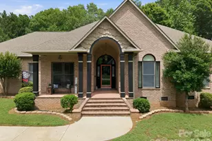 1705 29th Ave Pl NE, Hickory, NC 28601 - Photo 1