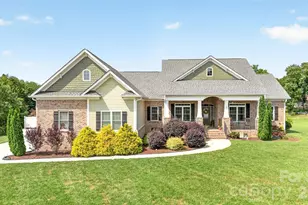107 Buffalo Creek Dr, Statesville, NC 28677 - Photo 1