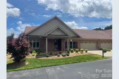 473 26th Avenue NE, Hickory, NC 28601 - Photo 1
