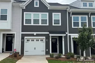 3021 Kingsfield Rd, Charlotte, NC 28208 - Photo 1