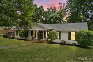 224 Sturbridge Dr, Charlotte, NC 28214 - Photo 1