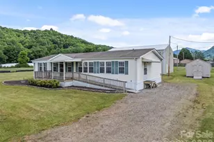 25 Lester Ln, Waynesville, NC 28785 - Photo 1