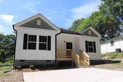 605 E Robinson Street, Dallas, NC 28034 - Photo 1