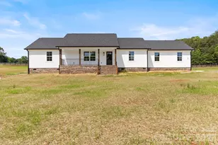 725 Alf Hoover Rd, Lincolnton, NC 28092 - Photo 1