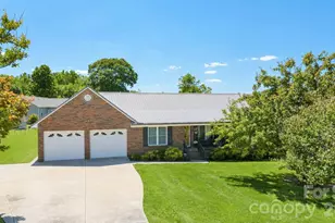 1323 Worthington Pl, Lincolnton, NC 28092 - Photo 1