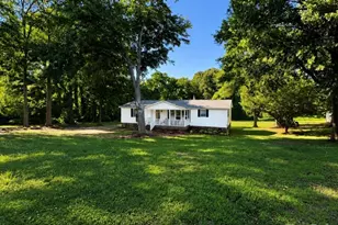 428 E Club Dr, Gastonia, NC 28054 - Photo 1