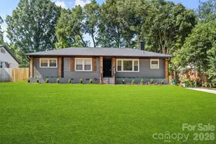 2014 Sandhurst Dr, Charlotte, NC 28205 - Photo 1