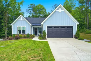 178 Powder Spg Dr, Statesville, NC 28677 - Photo 1