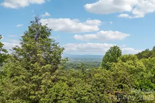 138 Woodbridge Dr, Hendersonville, NC 28739 - Photo 1