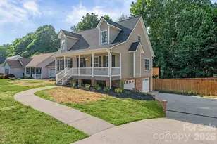 2751 Bridgeport Dr, Winston Salem, NC 27103 - Photo 1